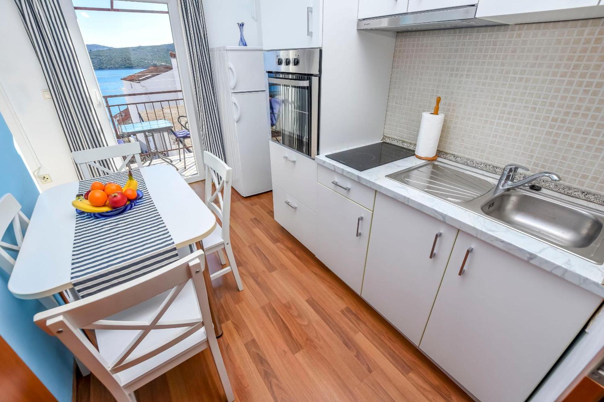 Apartments Vladimir Примоштен Экстерьер фото