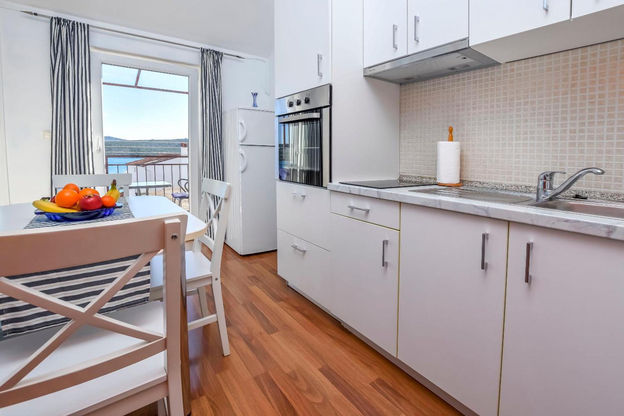 Apartments Vladimir Примоштен Экстерьер фото