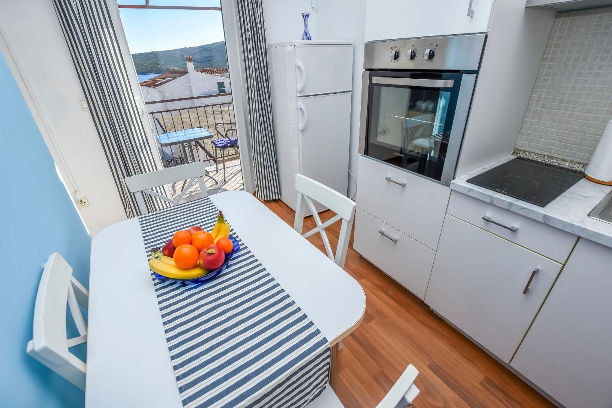 Apartments Vladimir Примоштен Экстерьер фото